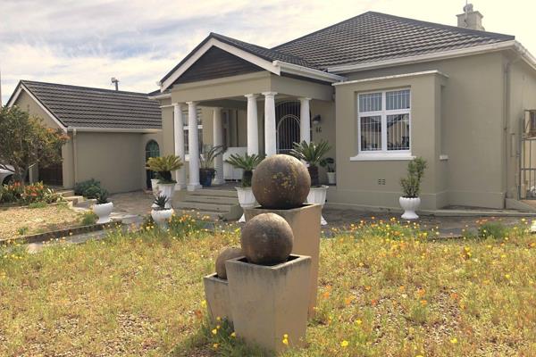 This charming property in Van Ryneveld, Strand, Western Cape, is a rare find, offering both space and character. The main house boasts ...