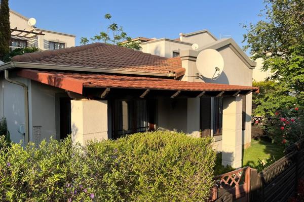 A beautiful 2 Bedroom 1 Bathroom freestanding garden Townhouse in Sandton Village Estate ...