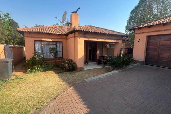 Townhouse for Sale in Delmas Extension 4 - R930 000

We are pleased to present a charming townhouse available for sale in the desirable ...