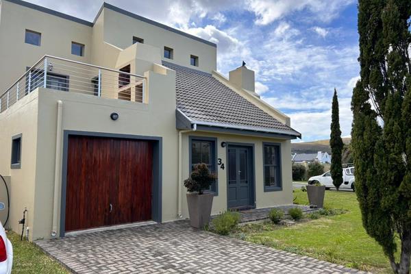 Exclusive Sole Mandate -Located in the desirable area of Sandbaai, Hermanus, this ...