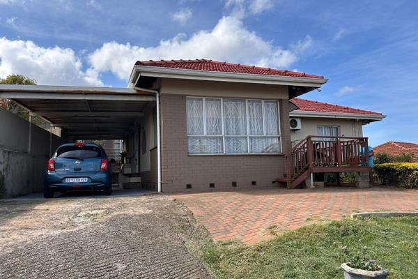 This property is well priced to go immediately. Beautifully located close to Montclair Mall, Mobeni, close to the M4 &amp; N3 highways ...