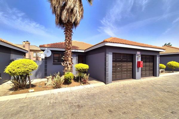 This town house is nested in Helderwyk Estate. 

The estate offers :-
Curro Pre-primary and high school, gym,  clubhouse for ...