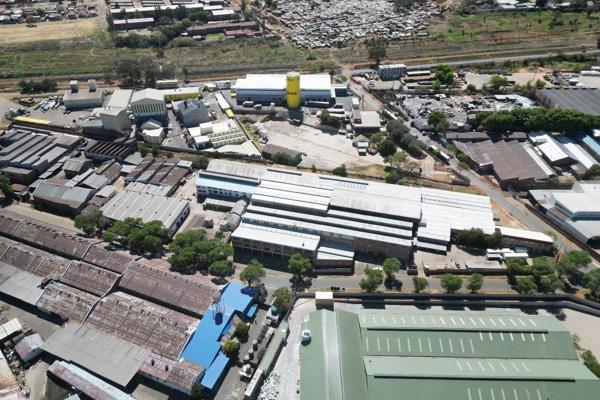 Warehouse / Factory, Bunsen Street, To let R400 000 pm

Floor Area 16 000 m2 @ R25 per ...