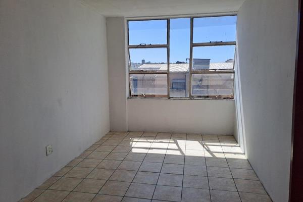 These pre-paid, fully tiled 44 square meter, 2-bedroom flats aare located in the heart ...