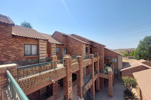 Spacious 2-Bedroom Apartment in Onyx Centurion

Step into this inviting apartment, perfectly positioned on the second floor to ...