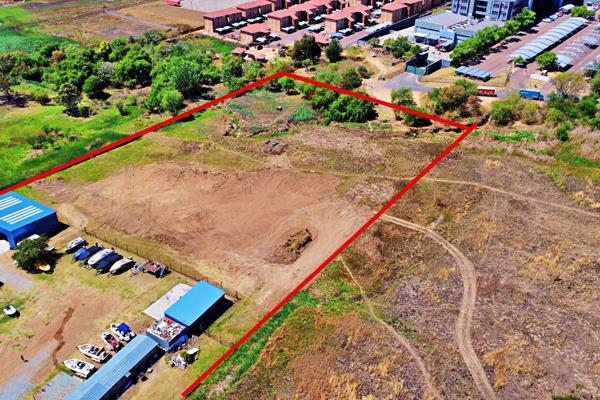 YOUR INVESTMENT OPTION UNLIMITED

This land is one one of the busiest streets in Midrand, it is situated near excellent private and ...