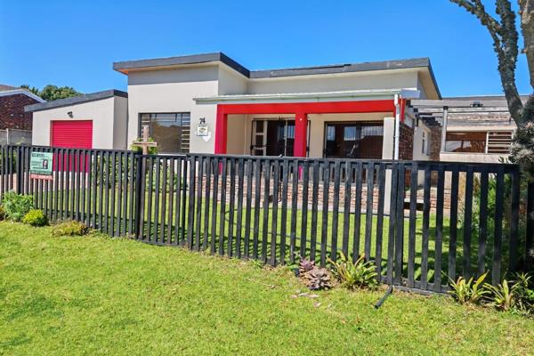 This house offers double the square metres of comparatively priced houses in the greater Jeffreys Bay coastal region.
At 257sqm the ...