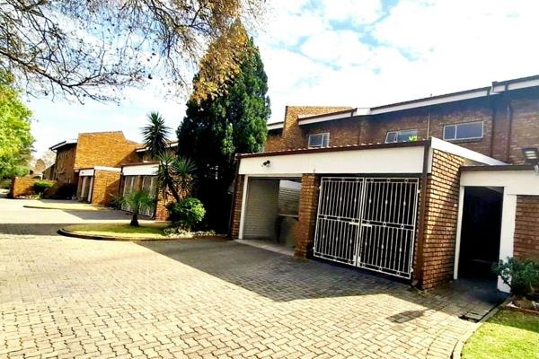 3 Spacious bedrooms , modern kitchen and private courtyard with a well maintained garden, this home shines.

Enjoy secure parking ...