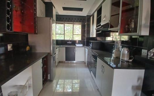 3 Bedroom Townhouse for sale in Vanderbijlpark SW 5