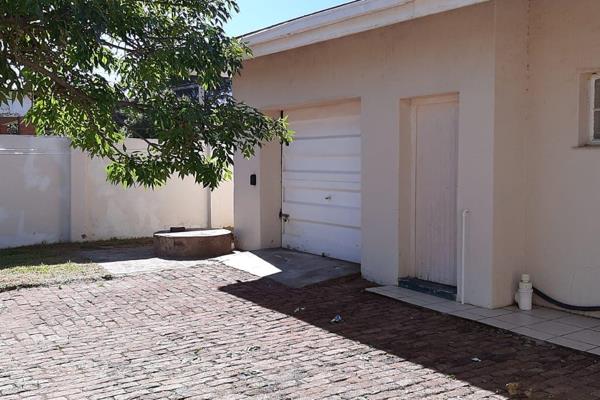 Located in the heart of Steynsburg with unlimited business opportunities, is this double erfed property sized 694 square metres each ...