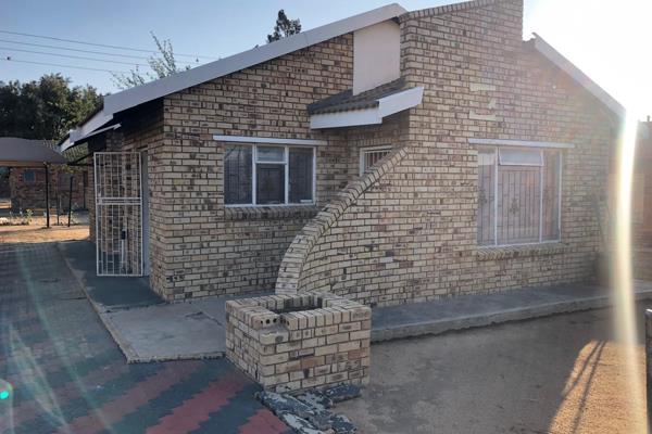 Nestled in a tranquil neighborhood, Unit 13 Mmabatho offers a warm and inviting 3-bedroom family home, perfect for creating lasting ...