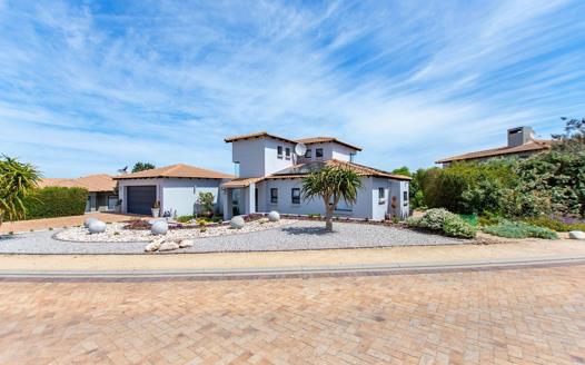 3 Bedroom House for sale in Langebaan Country Estate