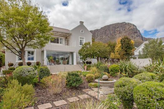 4 Bedroom House for sale in Franschhoek