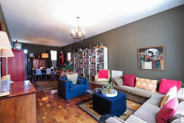 Charming Vintage 2-Bedroom Apartment with Modern Comforts
Welcome to your dream home! ...