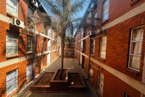 Stunning 2 Bedroom Apartment in Secure Complex - Central Point, Kempton Park Ext 1

Experience convenient living in this beautifully ...