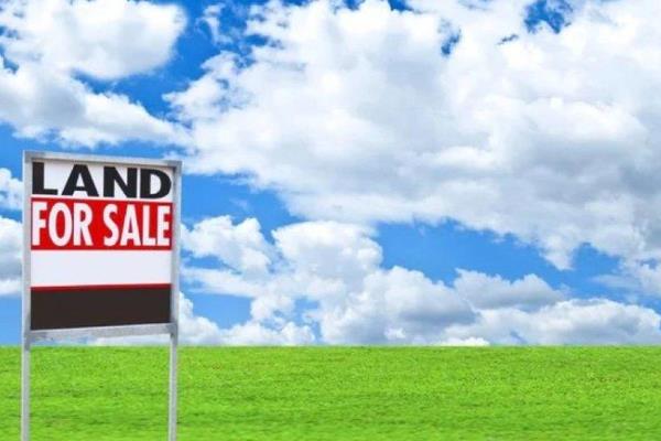 Prime Industrial Vacant Land for Sale
Location: New Industrial Area, Middelburg

Key Features:
- Land size: 9,098m&#178;
- Zoning: ...