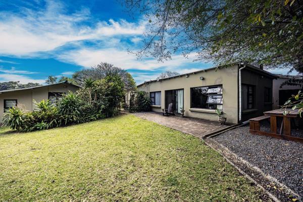 Escape to the beautiful Kei Mouth with this delightful 2-bedroom cottage that perfectly ...