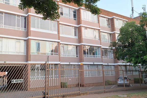 Charming well maintained 3-Bedroom Apartment in Edmonton Place, Parkdene, Boksburg
 ...