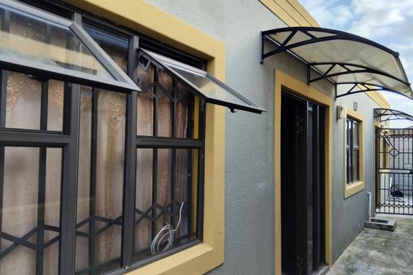 Spacious Bachelor flat available for rental in Eersteriver

Looking for the perfect rental? This delightful bachelor flat is ideal ...