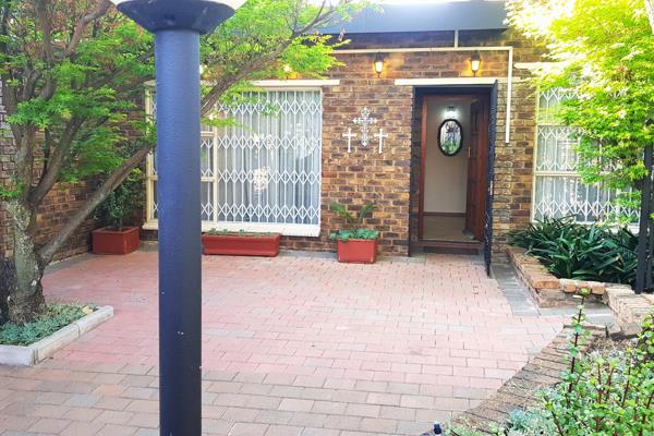 This beautiful family home is situated in a boomed off area of Glen Marais X2. Ideal for ...