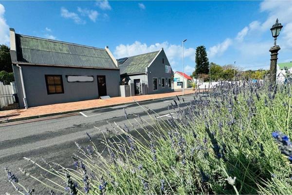 Unlock your business potential with this 45m2 commercial space located in the vibrant heart of Hermanus&#39; Central Business District ...