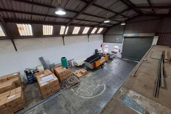 Well-located and priced unit available in Brackenfell, Cape Town. The mentioned factory ...