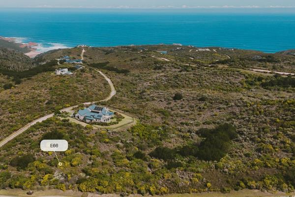 This expansive 4,360 m2 stand offers ocean views and is conveniently located near the ...