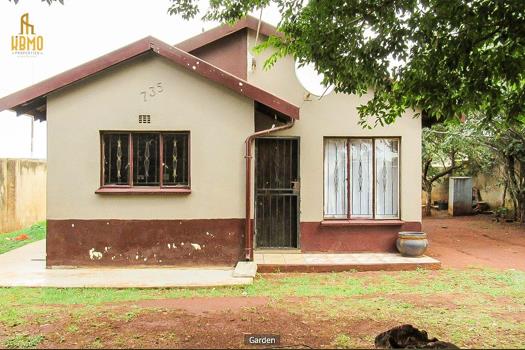 2 Bedroom House for sale in Vosloorus