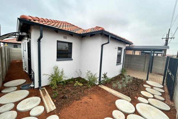 Charming 3 Bedroom House in Protea Glen

Location: Star Village, Protea ...