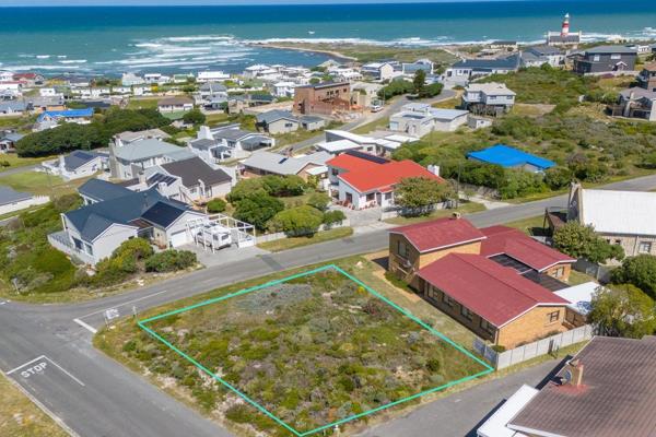 EXCLUSIVE MANDATE:   Seize the opportunity to own a 562m2 parcel of land in the highly ...