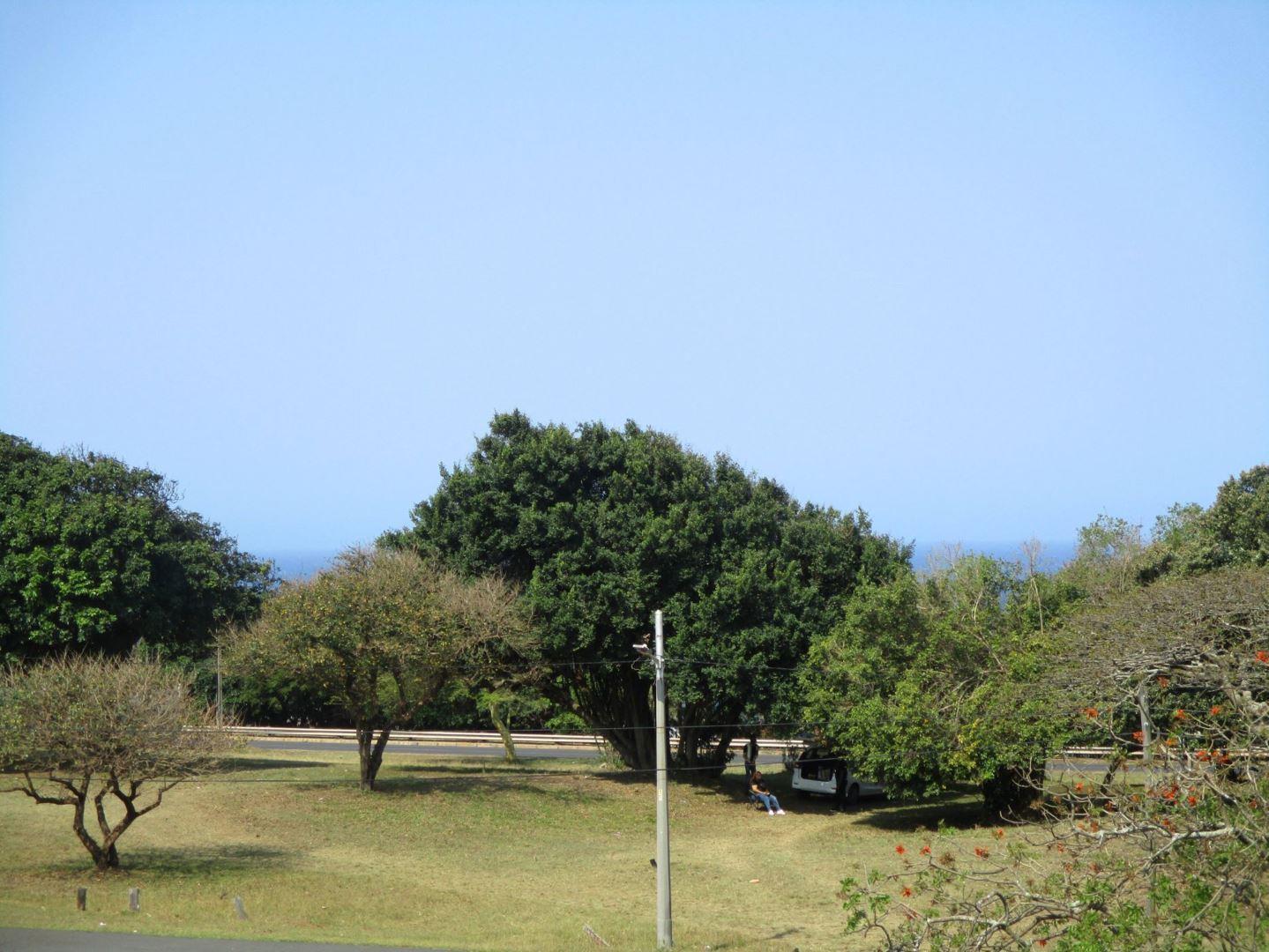 Apartment / flat to rent in Athlone Park P24115023165