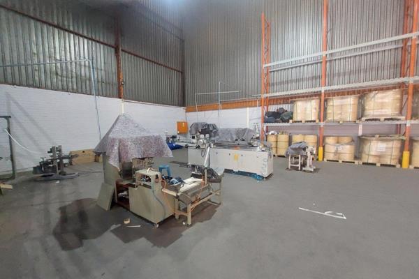 265m2 Neat Factory Space for Sale. in a secure access controlled business park. The unit offers great height with large front shutter ...