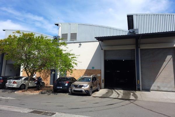 Discover this versatile 441sqm factory unit, perfect for a range of industrial ...