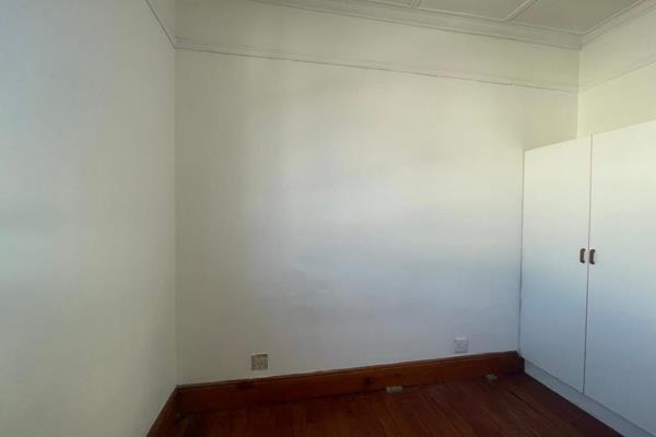 This room is situated in a communal house with a communal kitchen and bathroom. The room ...