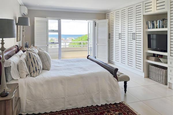 A rare find, this sophisticated 384 sqm garden townhouse offers an unmatched lifestyle of comfort and elegance. Located within walking distance to the beach in Umhlanga Rocks, the property boasts a spacious outdoor deck with a splash pool and sea views, perfect for enjoying ...