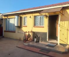 House for sale in Dobsonville Ext 4