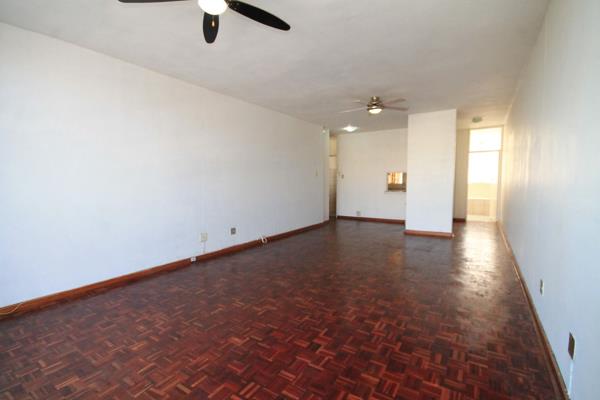 Studio Apartment situated close to Brenthurst Clinic, Parklane Hospital and Wits Medical.
Easy access to highways, malls and ...