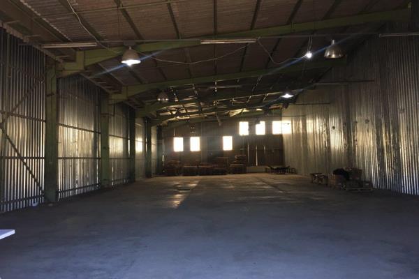 Spacious warehouse just off the N2 ensuring easy access for deliveries and pickups.