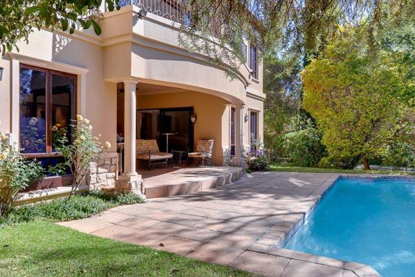 This hidden gem is situated in a secure estate of only 16 homes with easy access to excellent schools, shopping centres, the Sandton ...