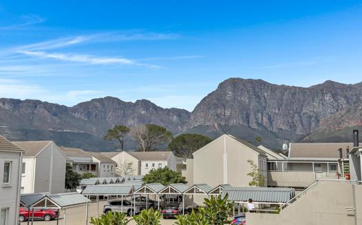 3 Bedroom Apartment / Flat for sale in Klein Drakenstein