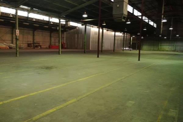 Property Highlights:
Total Area: 2250 m&#178; Warehouse
Office Space: 107.50 m&#178; (including ablutions)
Canopy: 202.90 ...