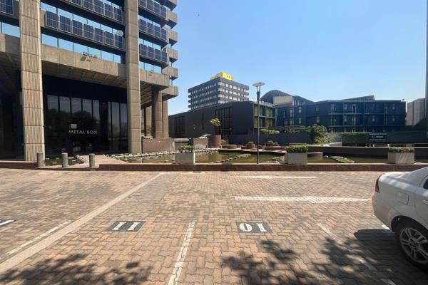 FULLY SERVICED office space in the heart of Parktown, close to the N12 and R21 with 24 ...