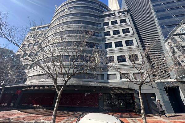 TO LET - Ground floor retail/ offices and 3rd and 4th floor offices at 31 Lower Long Street - ABSA building. 

Well located Foreshore ...