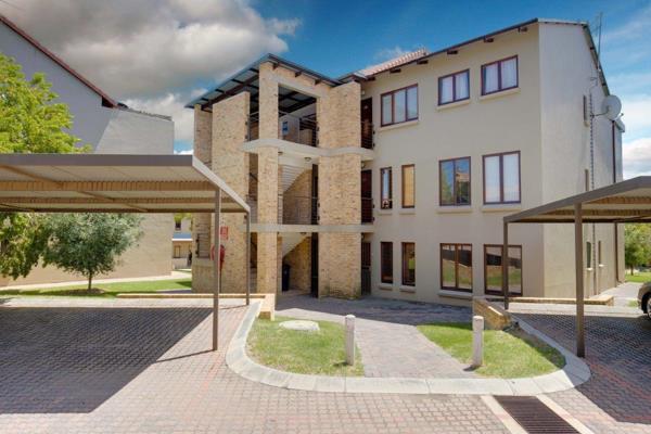 Asking R9000.00pm excluding utilities

Upmarket 1st floor apartment offering a stylish &amp; tranquil haven with beautiful ...