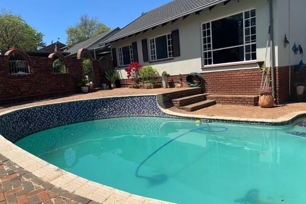 Family home to rent in Rietvallei Park/Pierre van Ryneveld Ext 1

The neat and spacious home set in a tranquil garden with a pool and ...