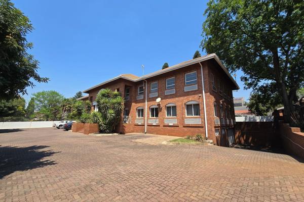 Neat A-grade Office situated in a secure business park in Bedfordview. These offices ...