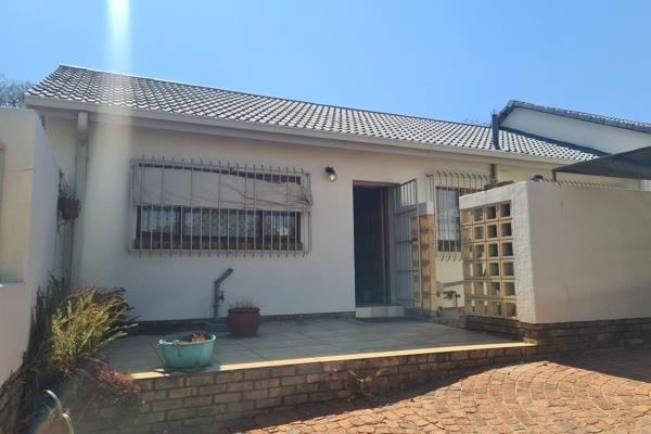 Charming Two-Bedroom Townhouse in Garsfontein!
Discover your new home in this spacious two-bedroom townhouse, perfectly situated in a ...