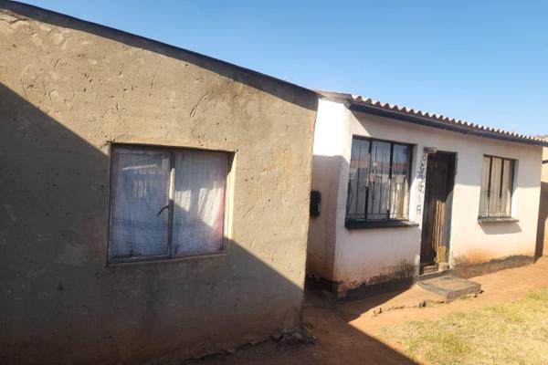 This house is good for investment. The consists of two bedrooms, bathroom, open plan lounge and kitchen. It also has two outside rooms. ...