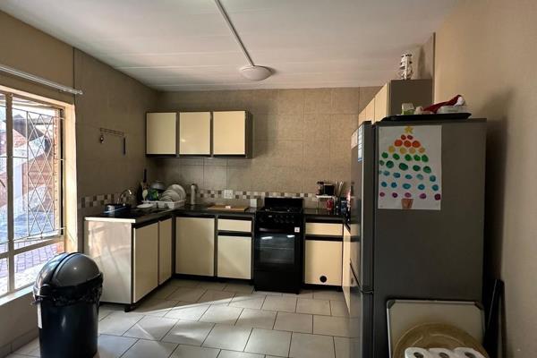 This newly revamped garden flat offers space, comfort and safety. Located on a multi rental property it still offers privacy and lots ...