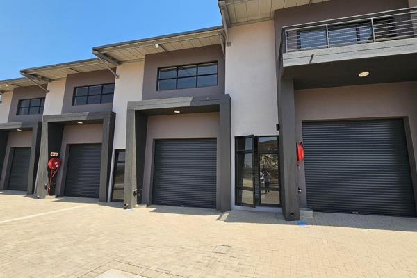 The newly completed unit at Formula K raceway in Benoni boasts contemporary design with modern amenities, spanning 179m2 and featuring ...